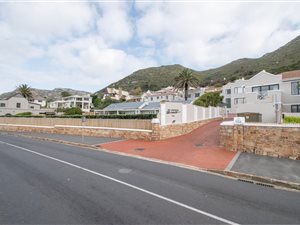 2 Bed Apartment in St James