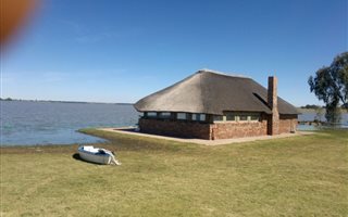 2 ha Land available in Vaal Dam
