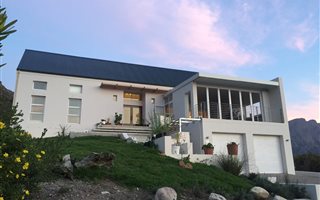 6 Bedroom House in Franschhoek