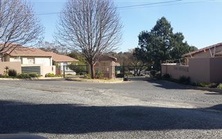 3 Bedroom Flat in Carenvale