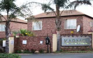 2 Bedroom Townhouse in Bergbron