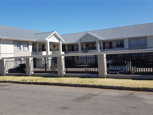 24 Bed House in Queenstown Central