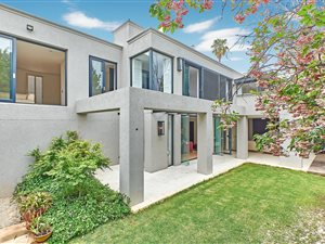 4 Bed Cluster in Melrose North