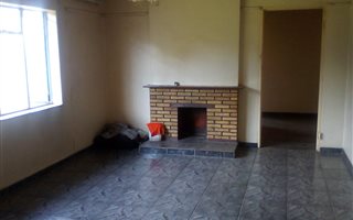 3 Bedroom House in Vanderbijlpark CW4