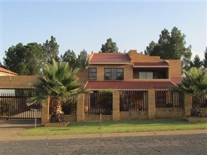 4 Bed House in Vanderbijlpark SE4