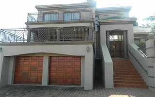 4 Bedroom House in Kosmos Ridge