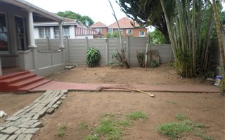 177 m² Commercial space in Glenwood