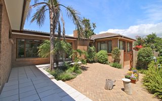 4 Bedroom House in Plattekloof