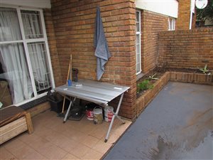 2 Bedroom Apartment in Selection Park