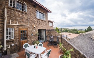 2 Bedroom Duplex in Ridgeway