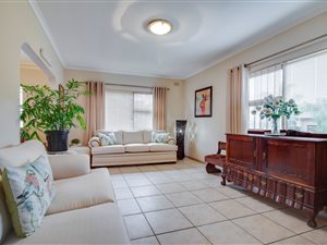 3 Bed House in Oakglen