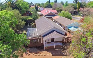3 Bedroom House in Rooihuiskraal