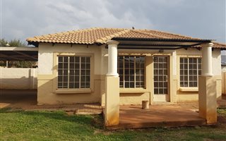 2 Bedroom Simplex in Bronkhorstspruit