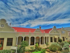 8 Bed House in Uniondale