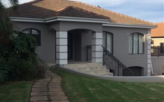4 Bedroom House in Oude Westhof