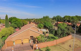 4 Bedroom House in Eldoraigne