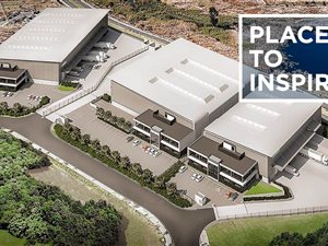 4651 m² Industrial space in Waterfall Estate