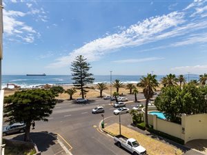 2 Bed Apartment in Sea Point
