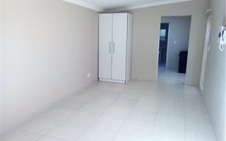 1 Bedroom Garden Cottage in Northmead