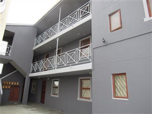 2 Bed Apartment in Retreat