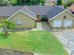 4 Bed House in Brackenhurst