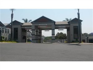 2 Bed Apartment in Honeydew