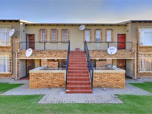 2 Bed Apartment in Laser Park