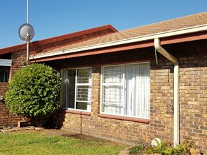 3 Bed Townhouse in Flora Gardens