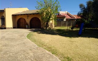 4 Bedroom House in Malanshof