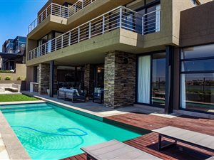 5 Bed House in Ebotse Estate