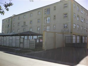 1 Bed Apartment in Cloetesville
