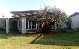 4 Bedroom House in Klisserville