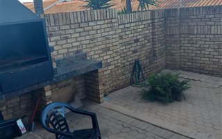 2 Bedroom Townhouse in Rangeview