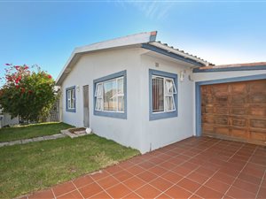4 Bed House in Rondebosch East