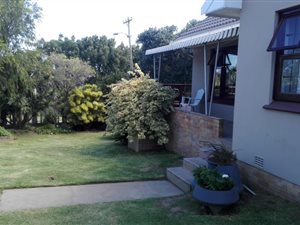 6 Bed House in Sunny Ridge