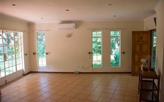3 Bedroom Garden Cottage in Bryanston West