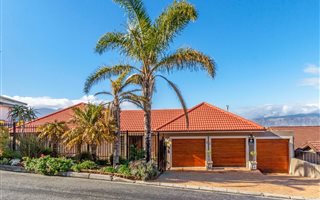 5 Bedroom House in Heldervue
