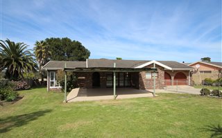 5 Bedroom House in Sunridge Park