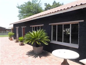 8.4 ha Farm with House in Louisrus