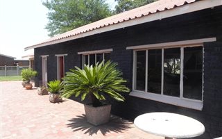8.4 ha Farm with House in Louisrus