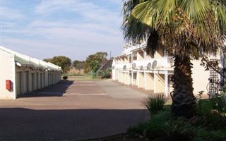 2 Bedroom Townhouse in Middelburg South