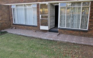 2 Bedroom Townhouse in Kanonkop