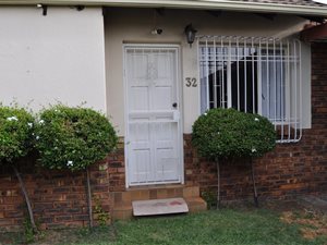 2 Bed Townhouse in Erasmuskloof