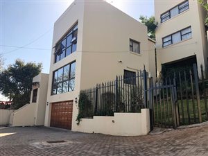 3 Bed Townhouse in Mulbarton