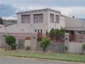 4 Bed House in Phuthaditjhaba