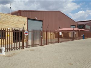 1100 m² Industrial space in Wadeville