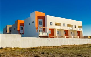 2 Bedroom Apartment in Mayberry Park