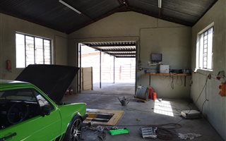 132 m² Industrial space in Alberton