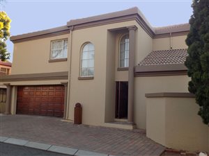 4 Bed House in Highveld