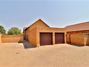 3 Bed Townhouse in Sinoville